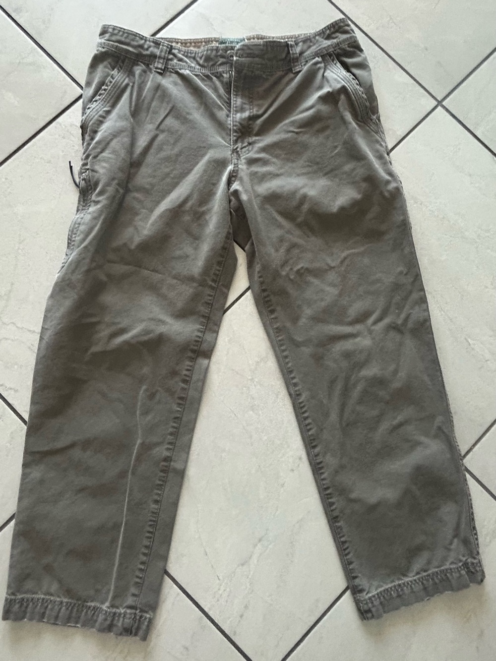 G H Bass & Co Men’s Cargo Pants Taupe Size 36 X 30 - Picture 1 of 5